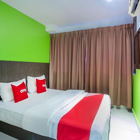 Oyo 90173 Hotel Mekong Kuala Lumpur Extérieur photo